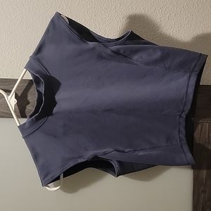 Lululemon crop muscle tank